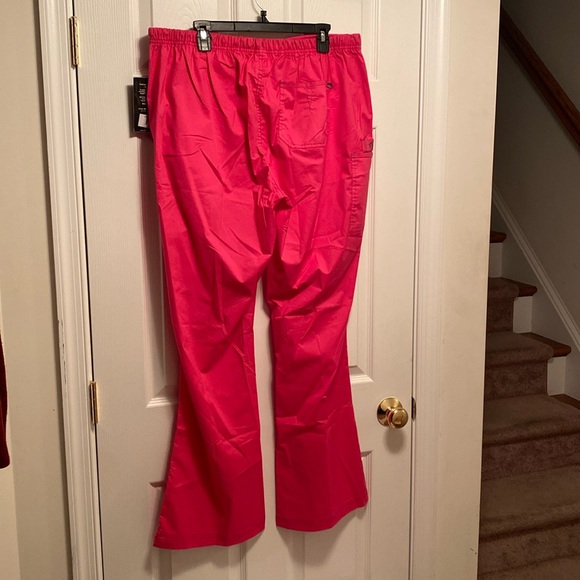 Brand New Scrub Set… - Picture 8 of 12